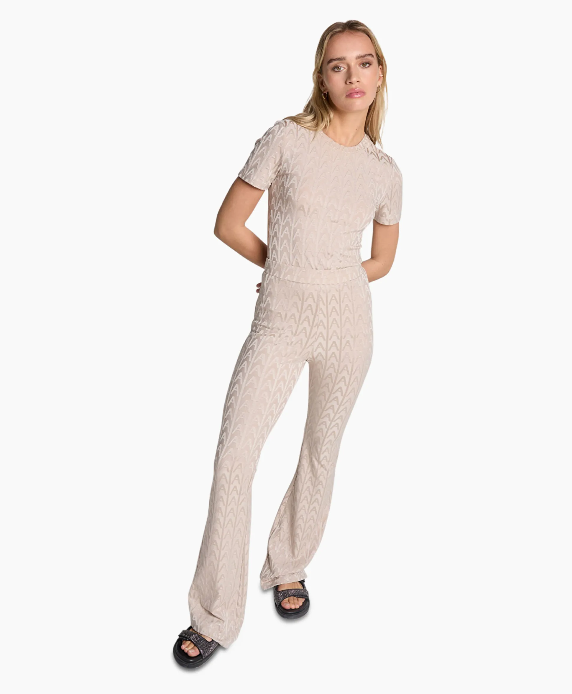 Alix The Label T-Shirt Korte Mouw Knitted A Jacquard Zand
