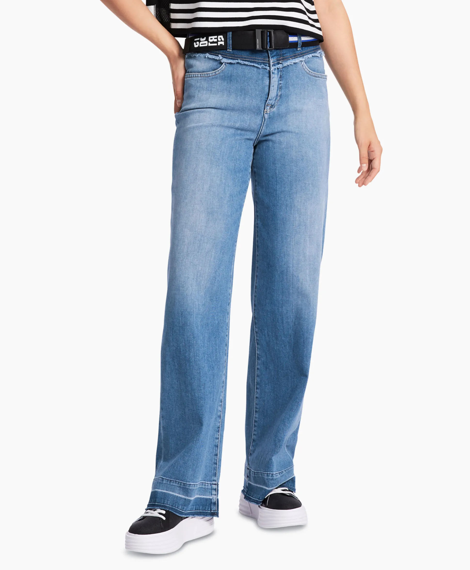 Marccain Sport Jeans Ws 82.14 D09 Licht Blauw