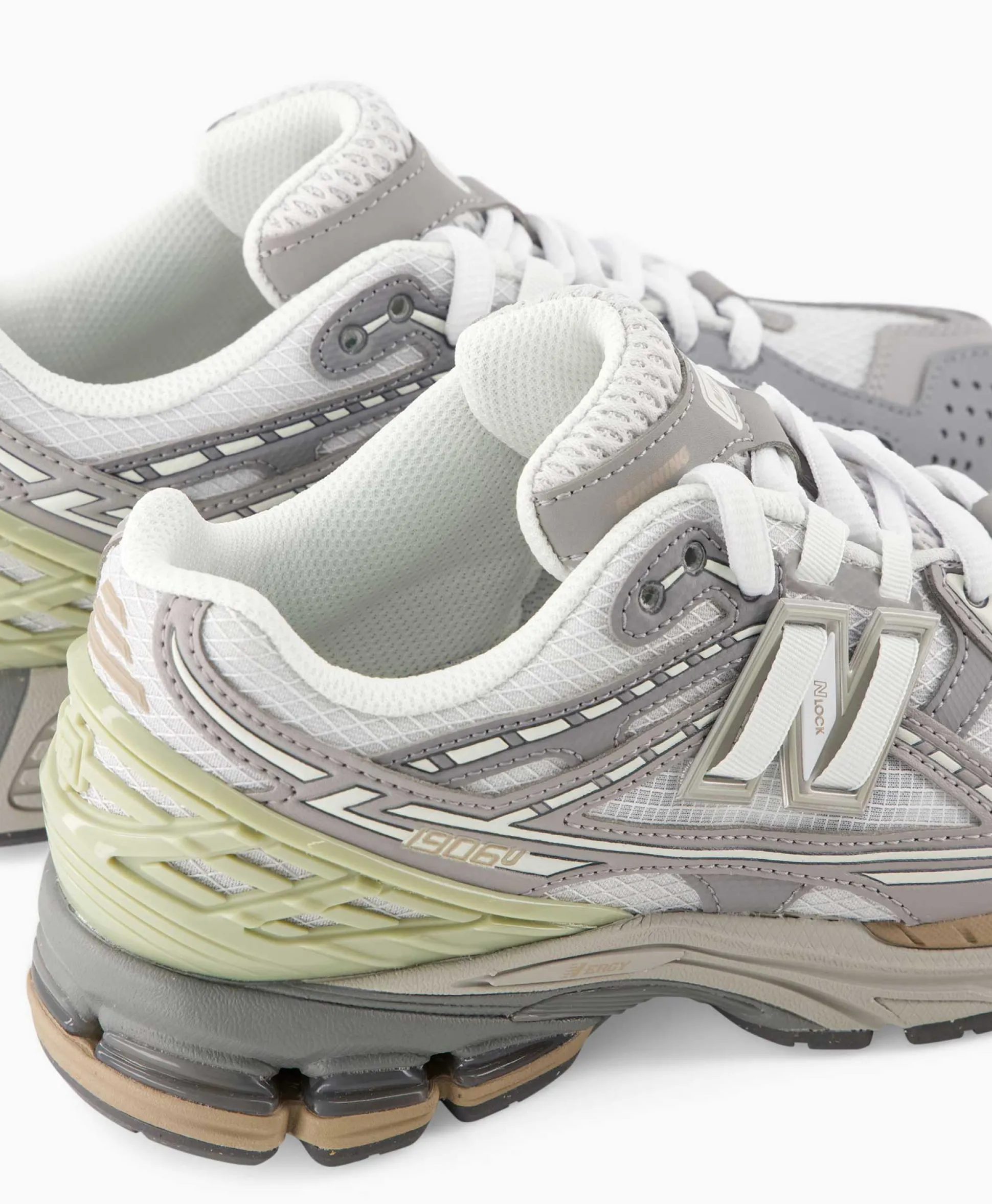 New Balance Sneaker 1906 Grijs